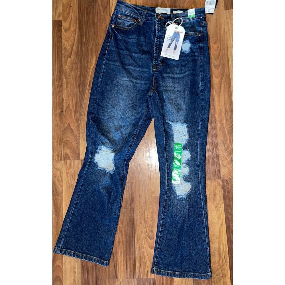 Celebrity Pink High Rise Cropped Flare - Size 7